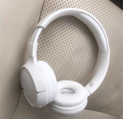 澎湃低音與無感佩戴 JBL耳機如何兼得猛獸之聲與云端舒適